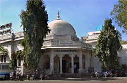 Maneklal Jethabhai Pustakalay